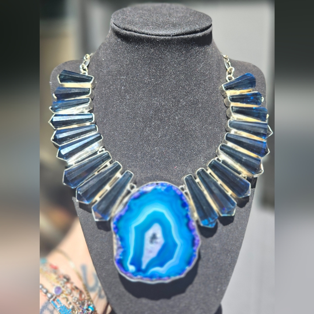 HOST PICK 🎉🎊Blue Topaz & Agate Crystal Collar & Earring Sterling Sz22" - Picture 3 of 17